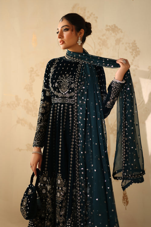 UF-4318 – authentic Pakistani dress from the Velvet 25 collection for women in the UK