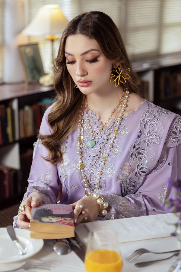 Nureh | Mademoiselle Luxury Swiss | NE-81 - Maria Faisal