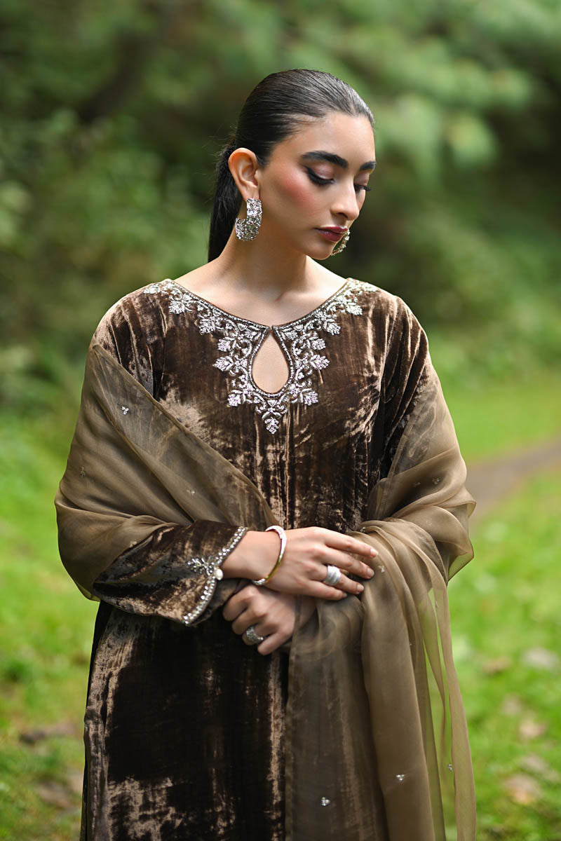 Hue Pret | Farasha Luxury Winter | Baran - Ladies Clothes - Maria Faisal