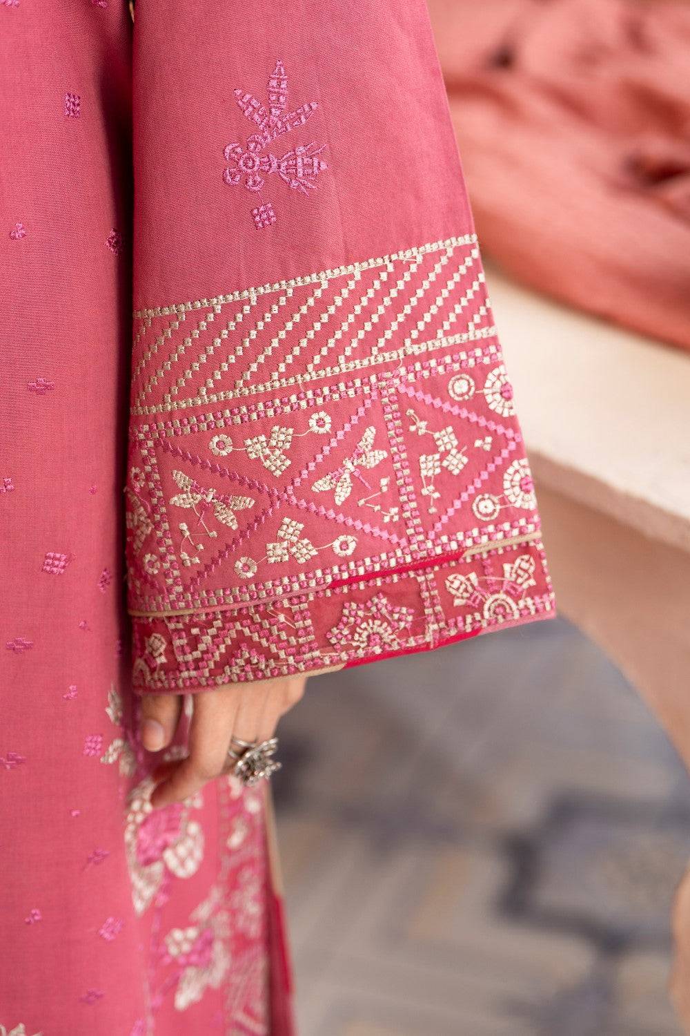 Maryum N Maria | Luxury Lawn 25 | ADRA - MS50118 by Maria Faisal - Registered Vendor of : Maryum N Maria - type : Ladies Clothes - 100% original wedding dresses