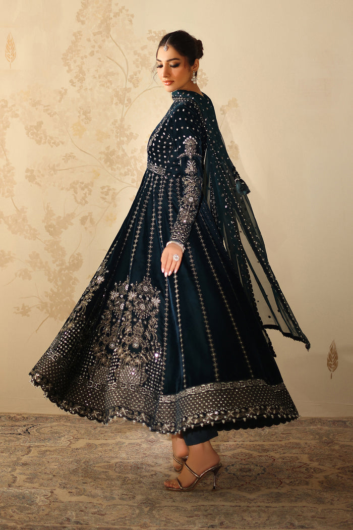 UF-4318 – authentic Pakistani dress from the Velvet 25 collection for women in the UK