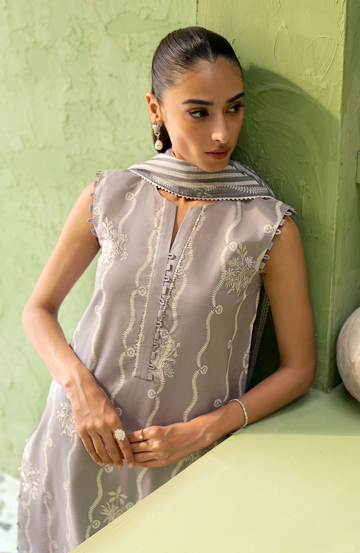 Seran | Artisan Lawn 25 | GRIS by Maria Faisal - Registered Vendor of : Seran - type : Ladies Clothes - 100% original wedding dresses