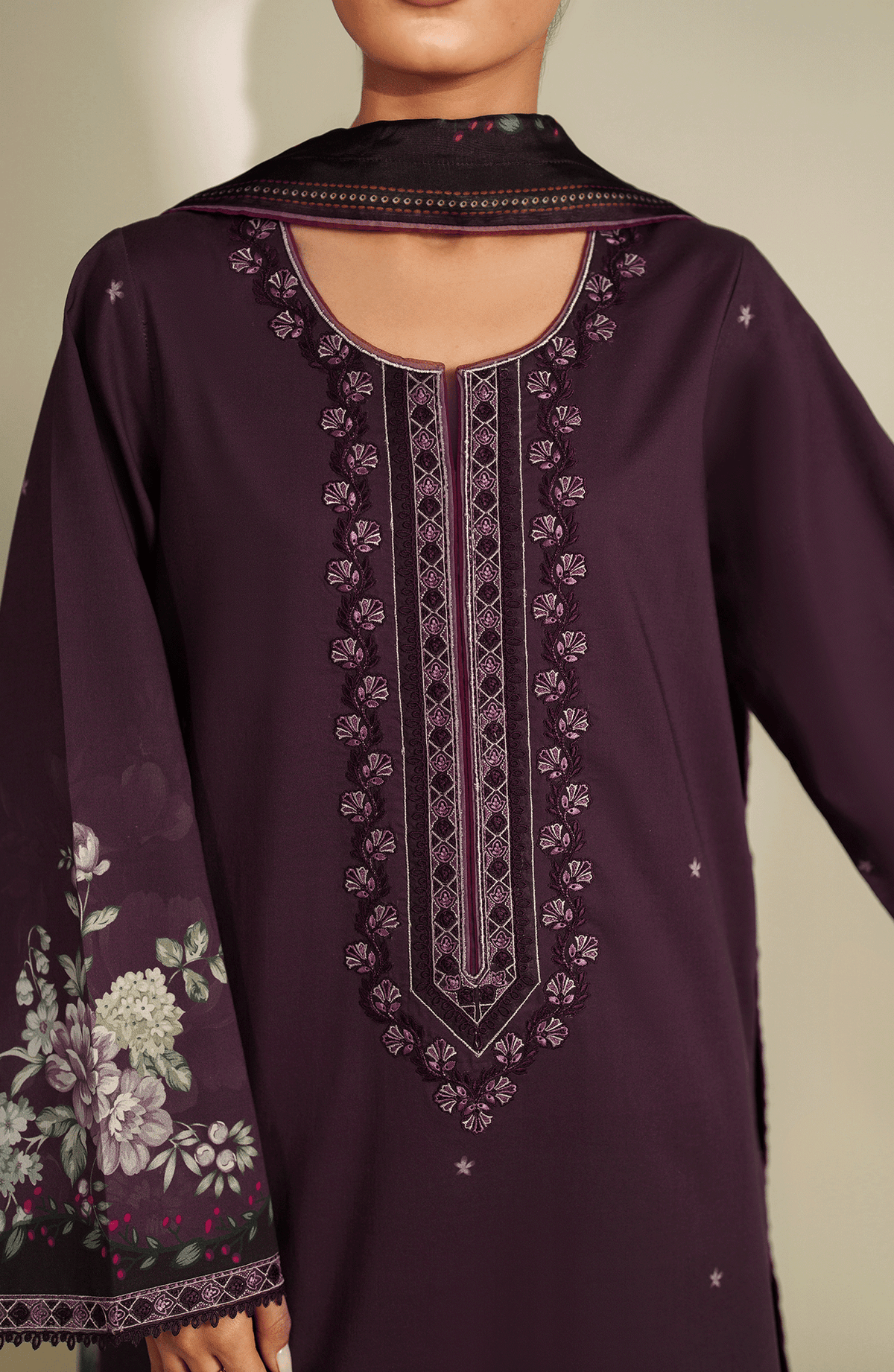 Seran | Ilara Cambric | PLUMORA - Ladies Clothes - Maria Faisal