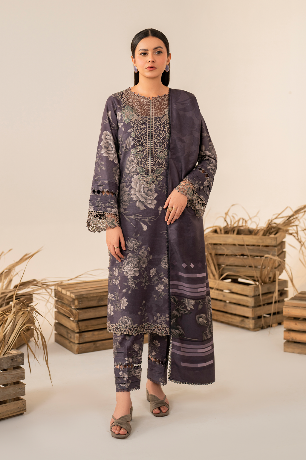 Iznik | Exclusive Winter | UE-349 - Ladies Clothes - Maria Faisal