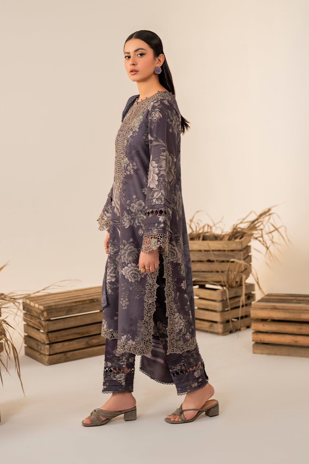 Iznik | Exclusive Winter | UE-349 - Ladies Clothes - Maria Faisal