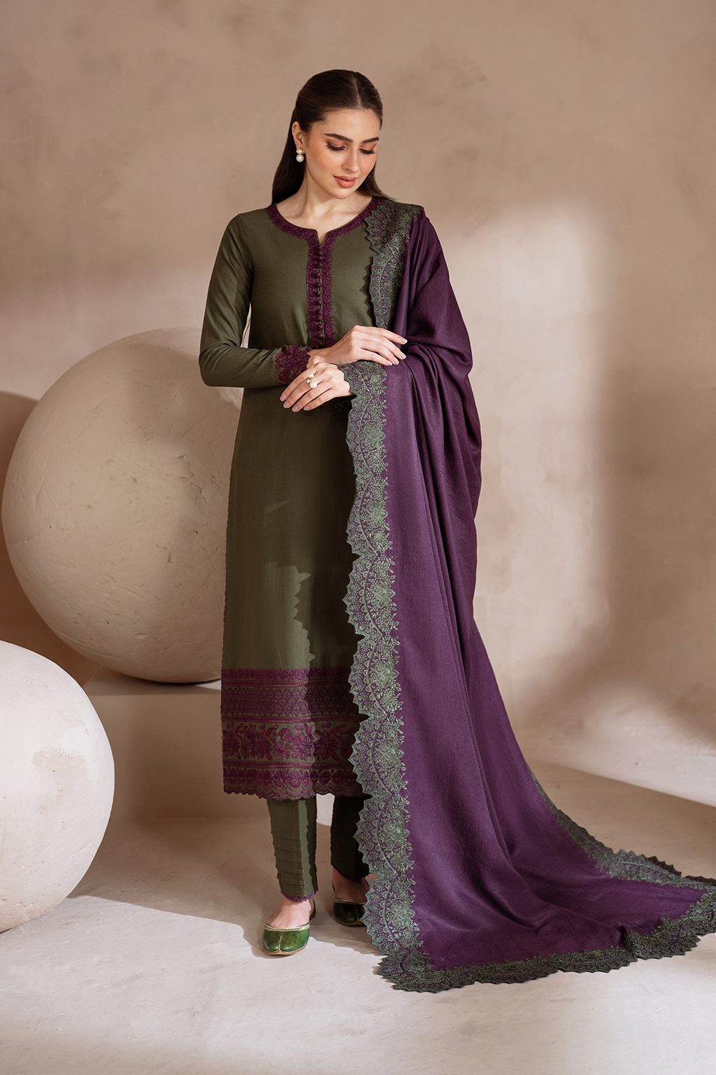 Iznik | Exclusive Winter | UE-373 - Ladies Clothes - Maria Faisal