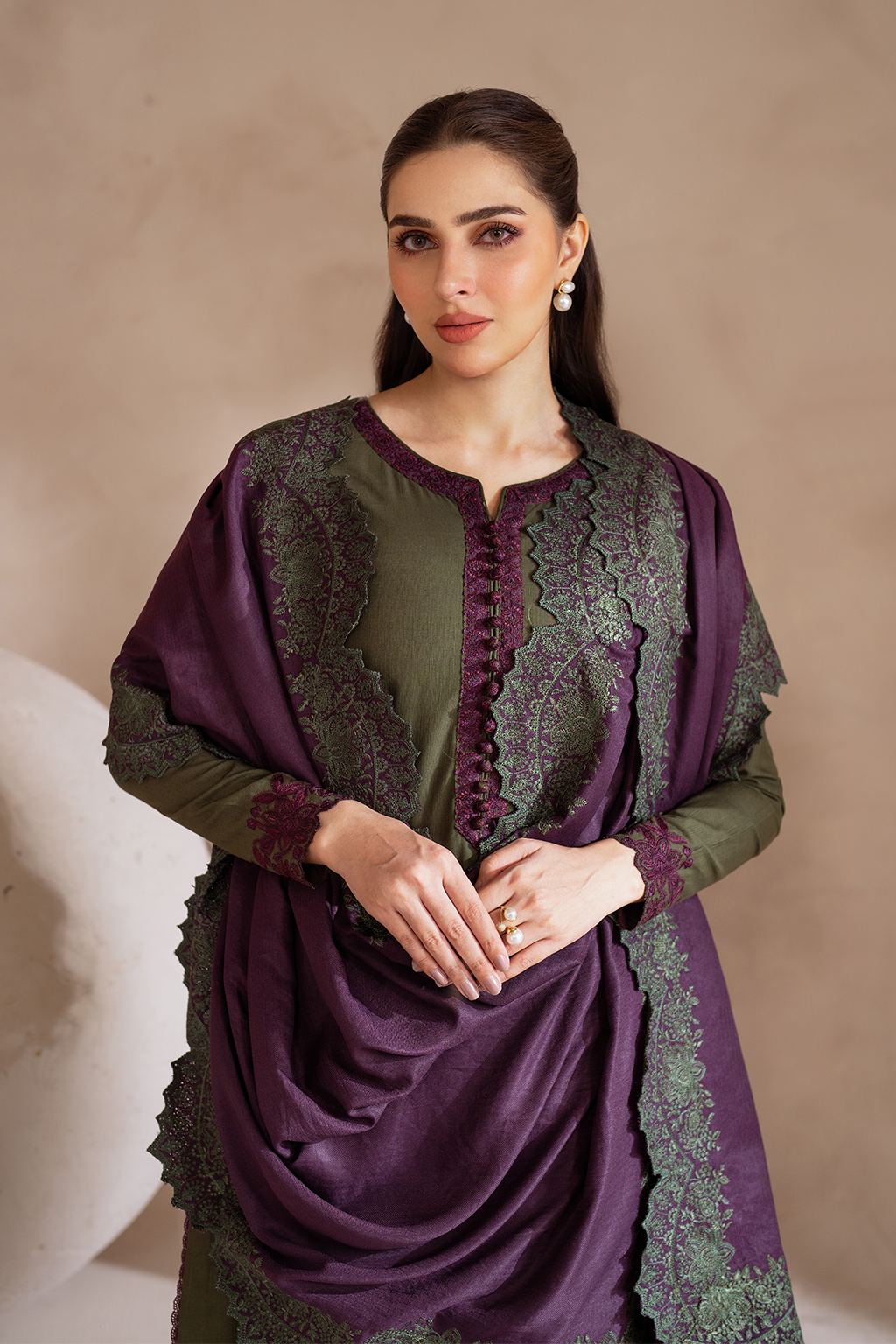 Iznik | Exclusive Winter | UE-373 - Ladies Clothes - Maria Faisal