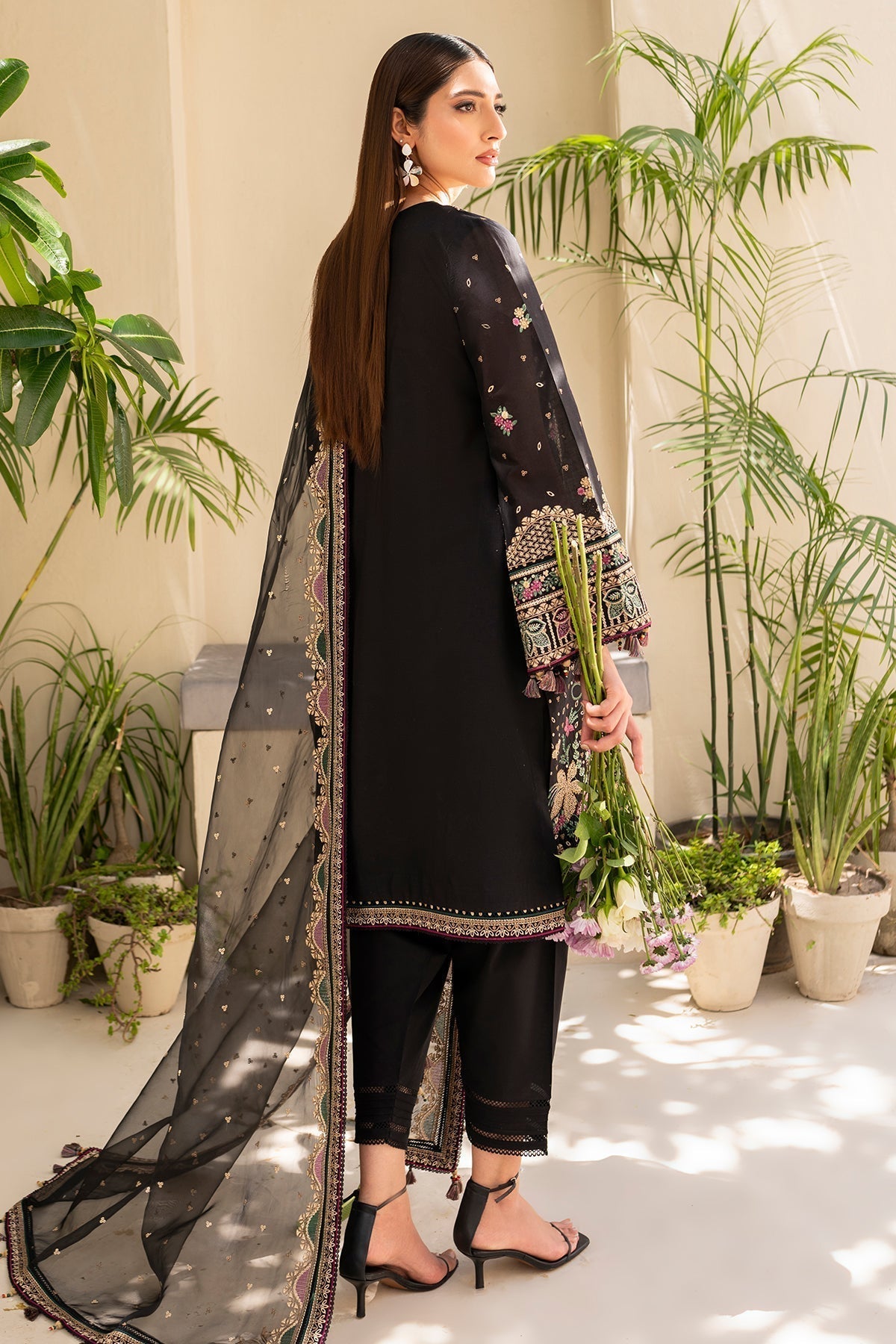 Jazmin | Irish Lawn SS 24 | D4 - Maria Faisal.