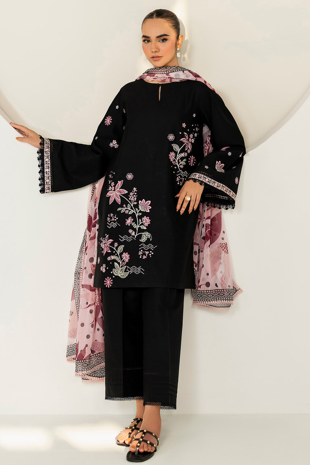 Farasha | Thread Lines Embroidered | Floral Meadow - Ladies Clothes - Maria Faisal