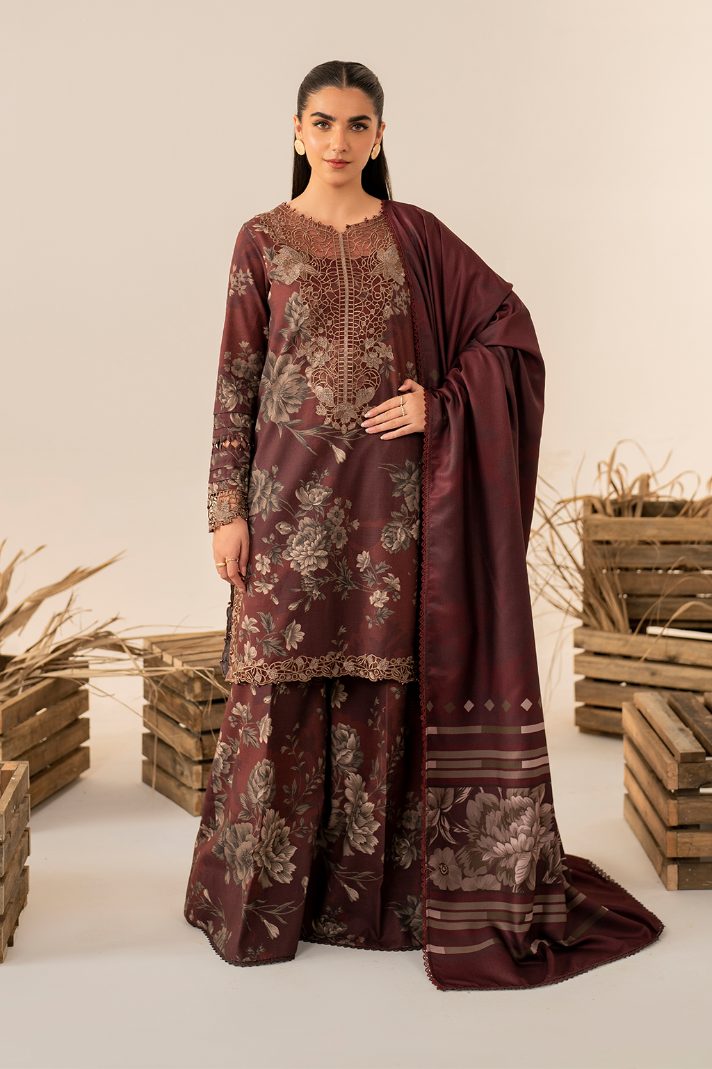 Iznik | Exclusive Winter | UE-350 - Ladies Clothes - Maria Faisal