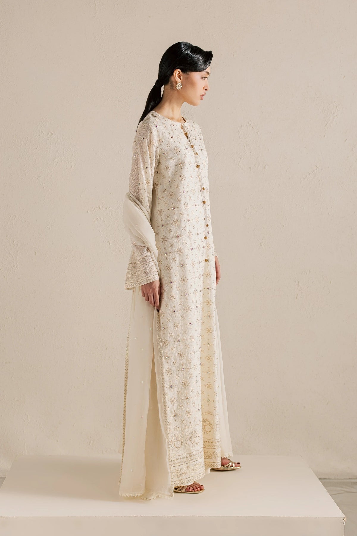 Vanya | Meraki Formals | FF-91 - Formal Dress - available at Maria Faisal in UK and USA.