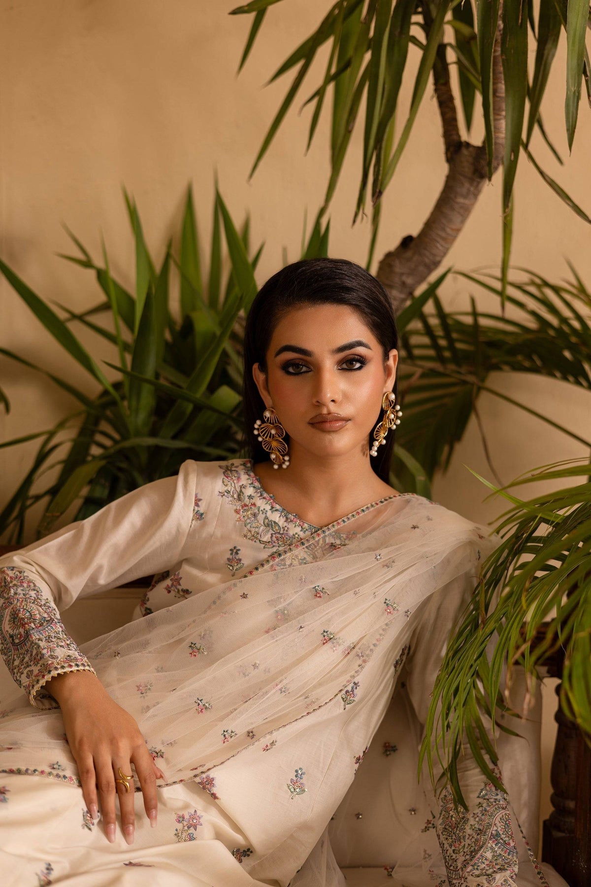 Batik | Nyra Embroidered Summer Solids | White Dove by Maria Faisal - Registered Vendor of : Batik - type : Ladies Clothes - 100% original wedding dresses