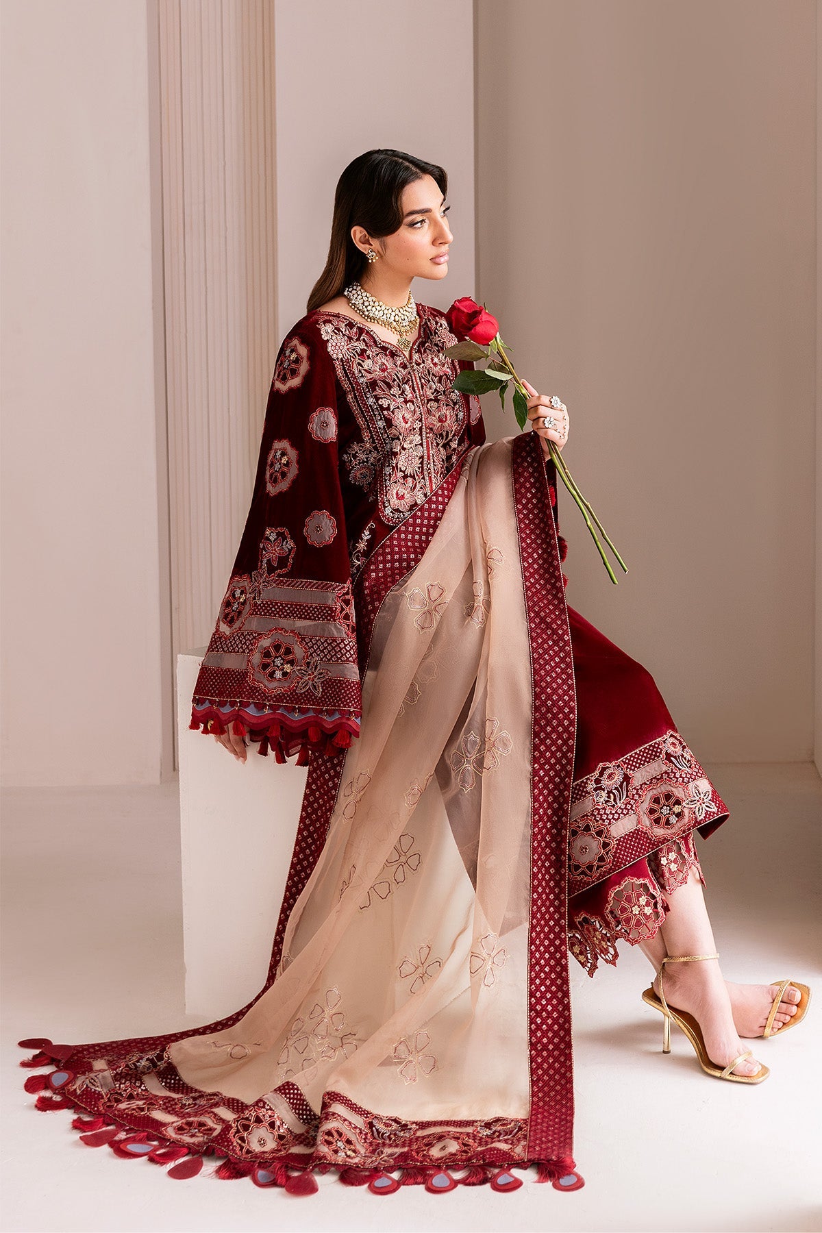 Velzari – authentic Pakistani dress from the Makhmal Luxury Velvet Edit collection for women in the UK