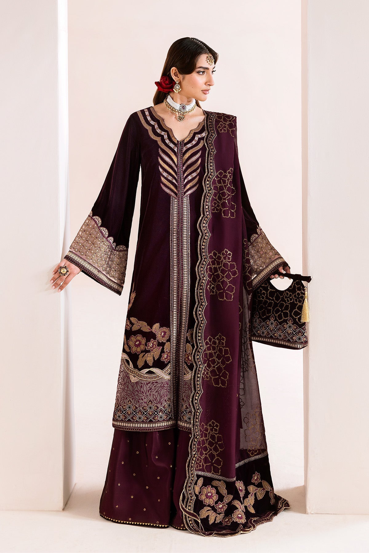 Mehree – authentic Pakistani dress from the Makhmal Luxury Velvet Edit collection for women in the UK