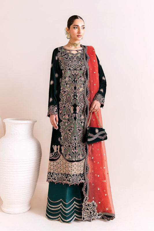 Kiswa – authentic Pakistani dress from the Makhmal Luxury Velvet Edit collection for women in the UK