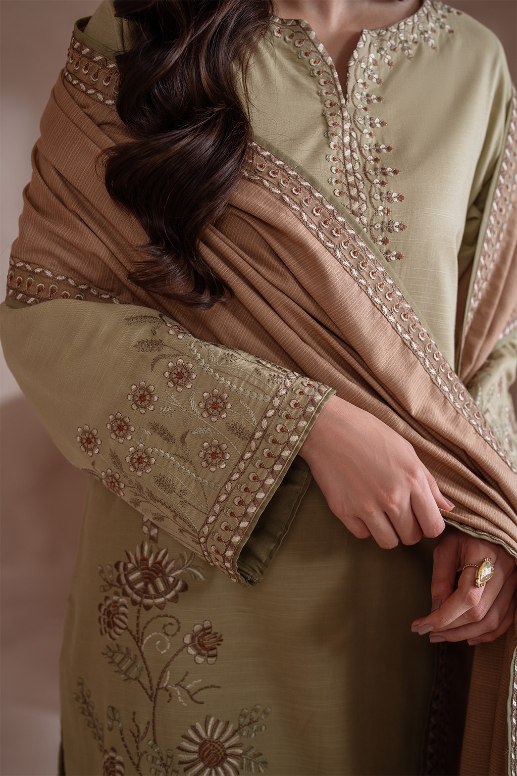 Iznik | Exclusive Winter | UE-359 - Ladies Clothes - Maria Faisal