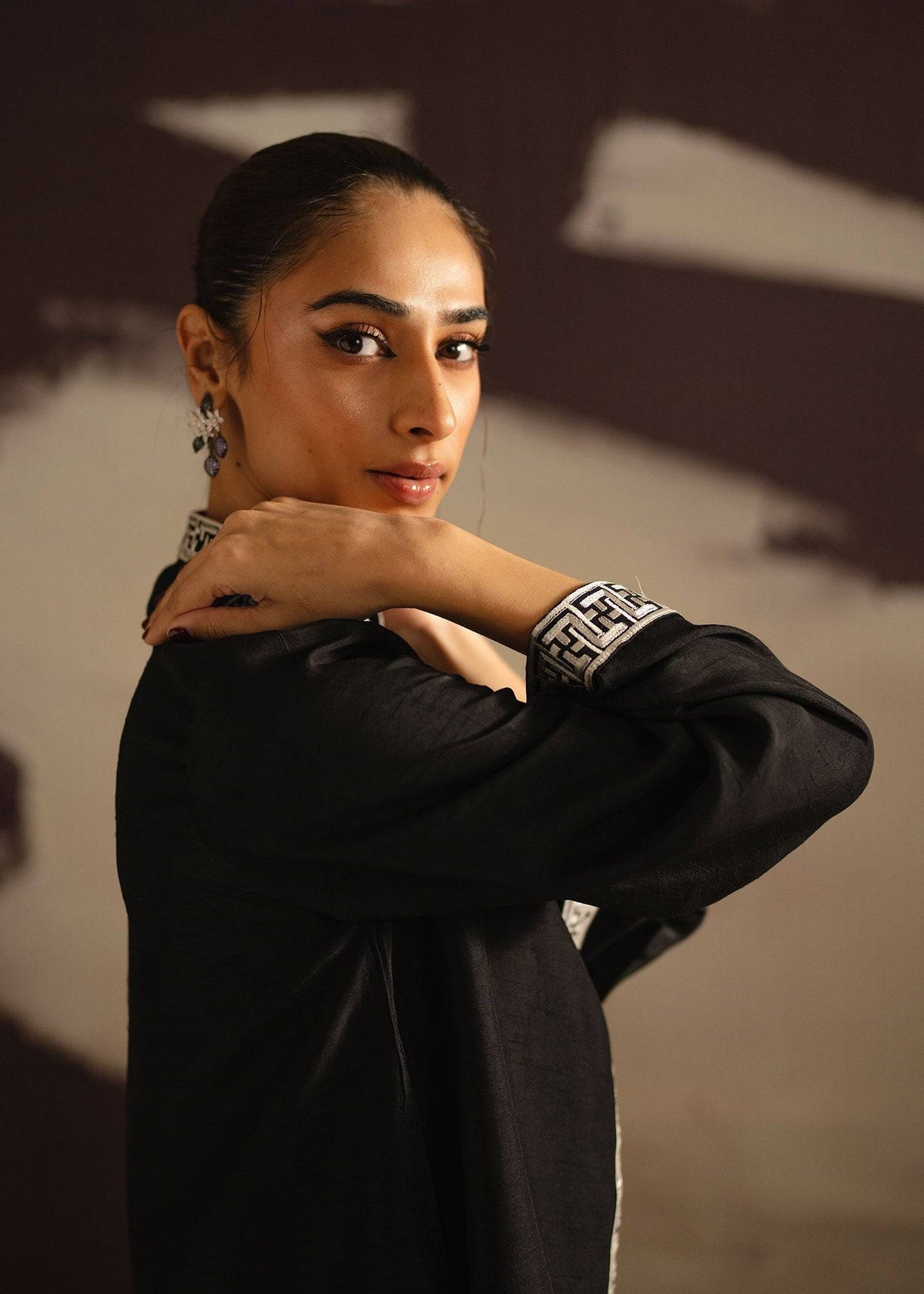 Mahgul | Eye of Cemal | Oriental Noir by Maria Faisal - Registered Vendor of : Mahgul - type : Ladies Clothes - 100% original wedding dresses