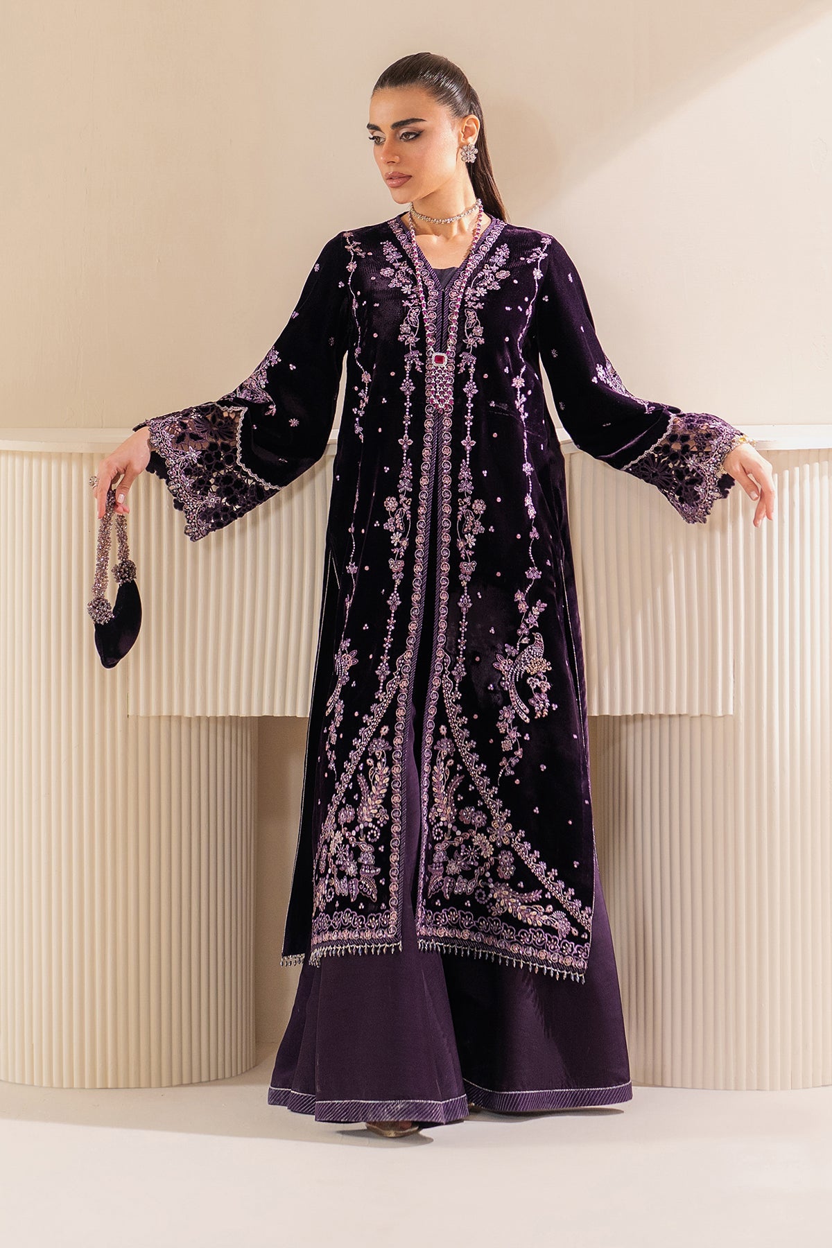 Baroque | Jahanara Luxury Velvet 24 | UF-757 - Designer Dress with Intricate embroidery and embellishments. Shop elegent wedding dress at Maria Faisal.