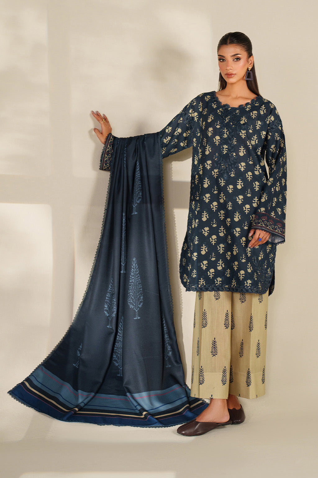 Iznik | Winter Chapter 25 | UE-560 Printed Khaddar - Casual Dress - available at Maria Faisal in UK and USA.