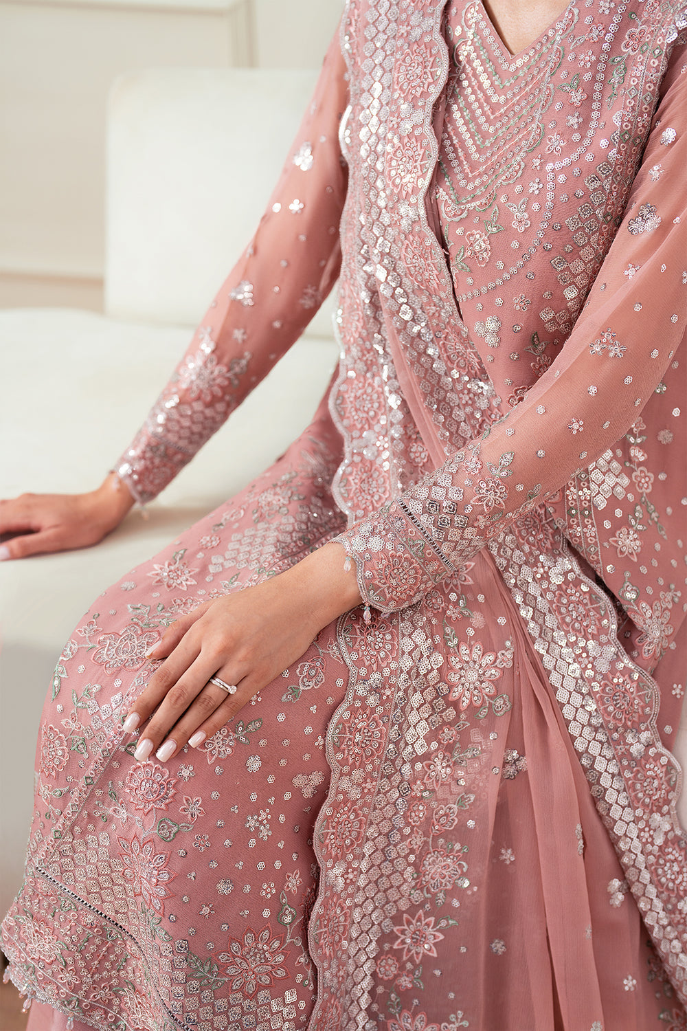 Farasha | Essence Formals 25 | Mauve Light