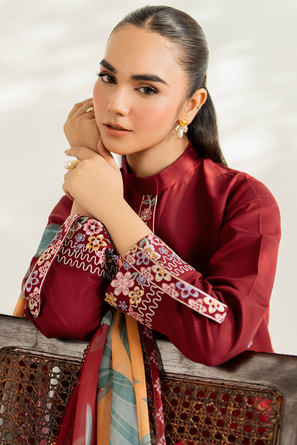 Farasha | Thread Lines Embroidered | Maroon Muse