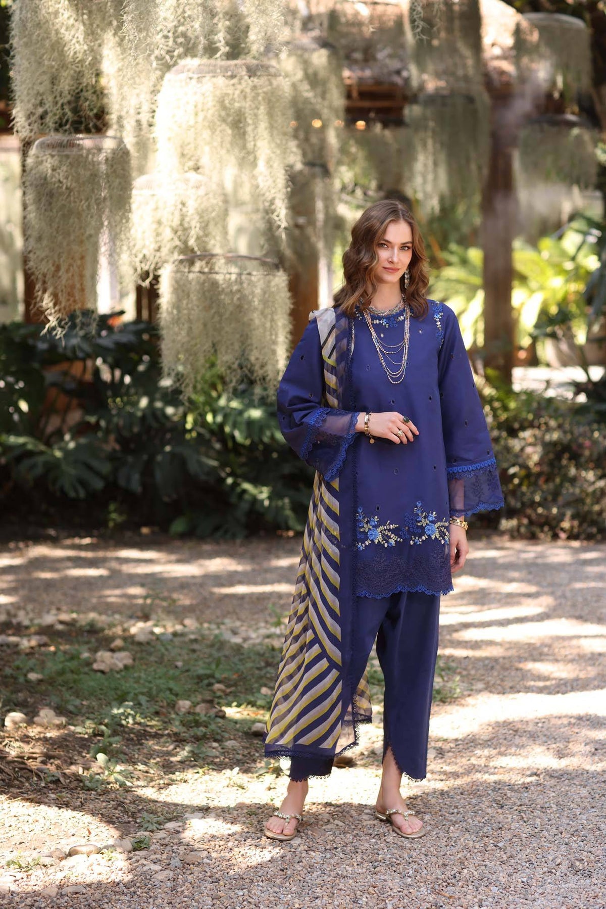 Noor by Saadia Asad | Eid Luxe Printedkari | D3-A by Maria Faisal - Registered Vendor of : Noor by Saadia Asad - type : Ladies Clothes - 100% original wedding dresses