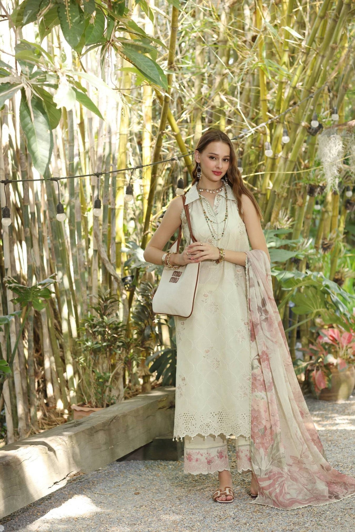 Noor by Saadia Asad | Eid Luxe Printedkari | D5-B by Maria Faisal - Registered Vendor of : Noor by Saadia Asad - type : Ladies Clothes - 100% original wedding dresses