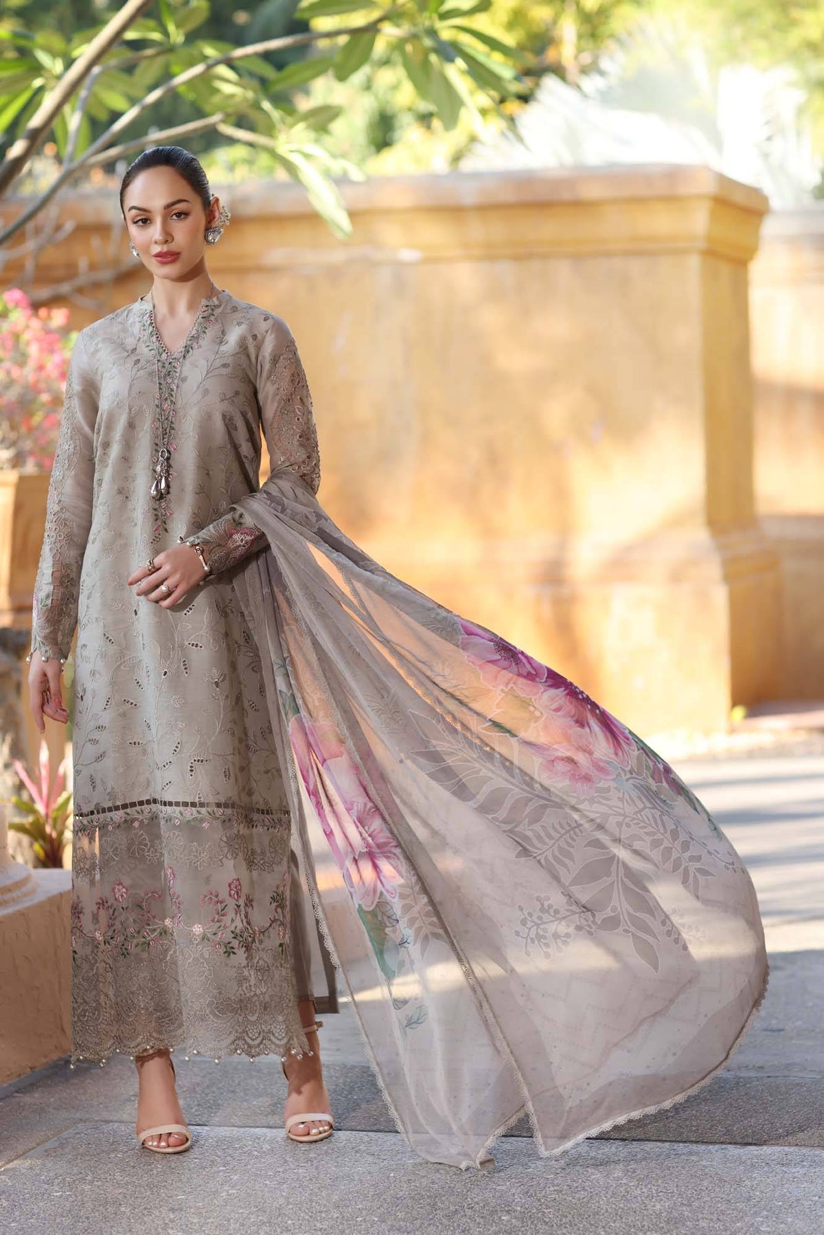 Noor by Saadia Asad | Eid Luxury Laserkari 25 | D1-B by Maria Faisal - Registered Vendor of : Noor by Saadia Asad - type : Ladies Clothes - 100% original wedding dresses