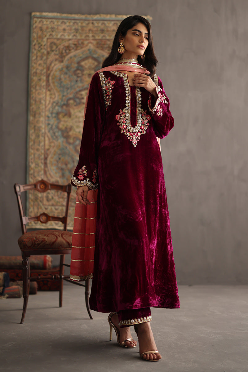 Sana Abbas | Velvet Formals | AMETHYST - Ladies Clothes - Maria Faisal