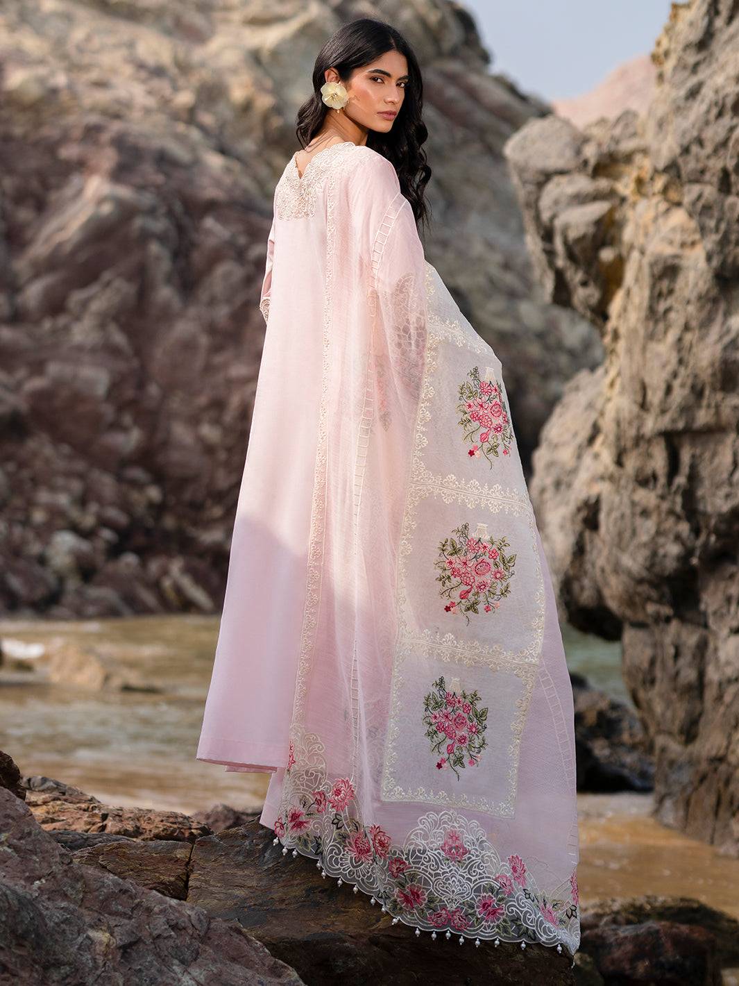 Mahnur | Sirena Luxury Lawn 25 | Azalea by Maria Faisal - Registered Vendor of : Mahnur - type : Ladies Clothes - 100% original wedding dresses