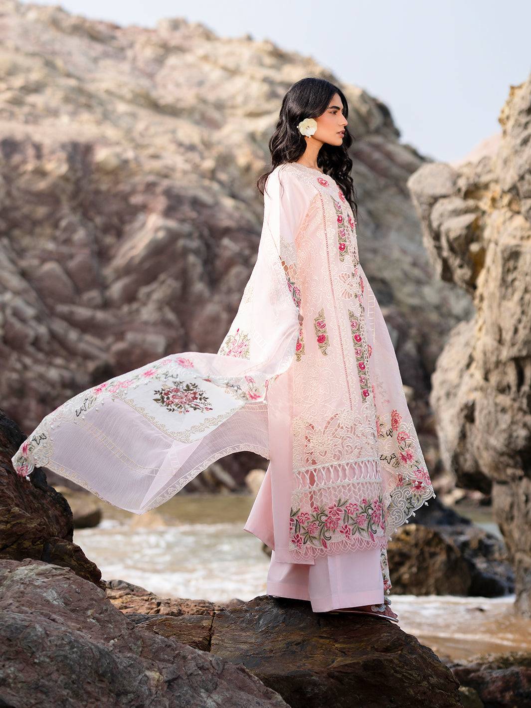 Mahnur | Sirena Luxury Lawn 25 | Azalea by Maria Faisal - Registered Vendor of : Mahnur - type : Ladies Clothes - 100% original wedding dresses