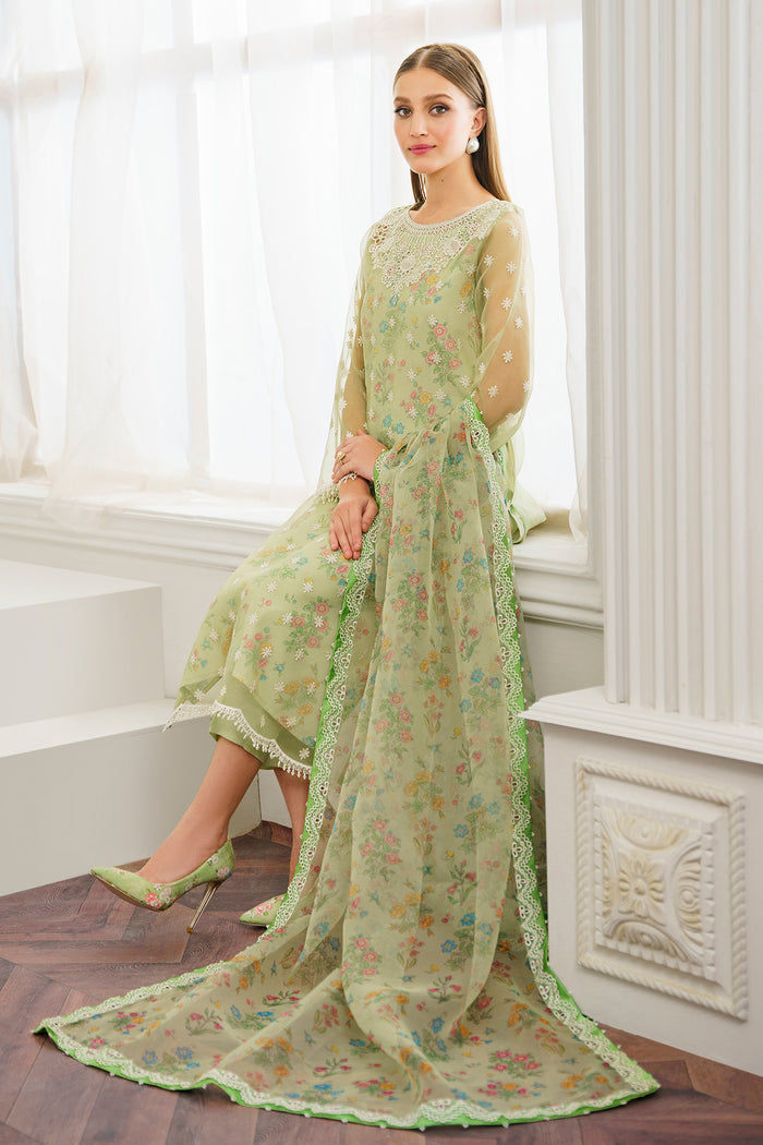 Baroque | Luxury Formals 24 | ORGANZA UF-521 - Designer Dress with Intricate embroidery and embellishments. Shop elegent wedding dress at Maria Faisal.