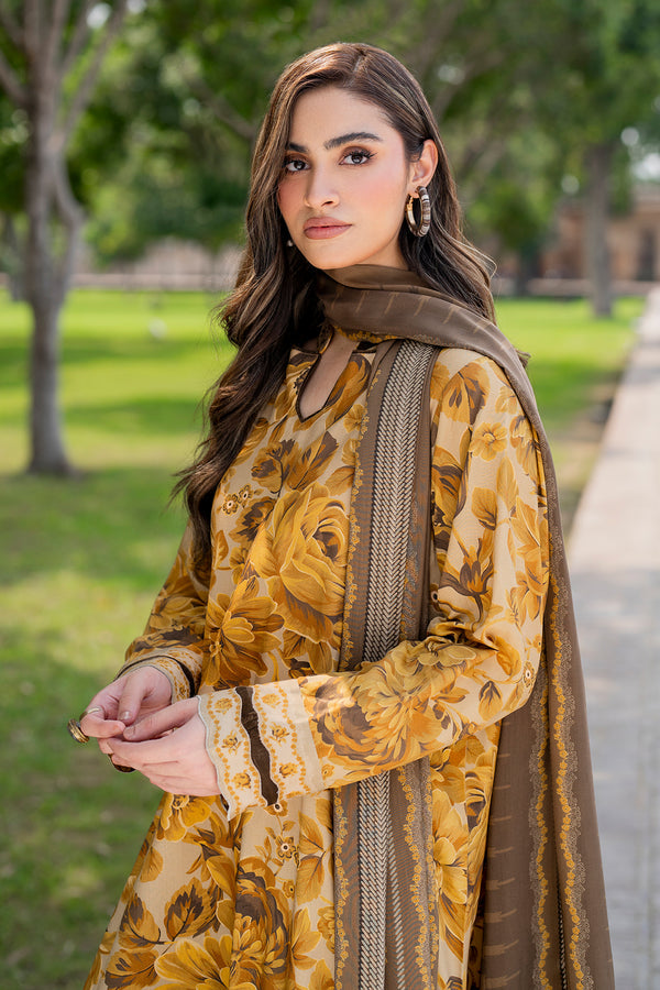 Baroque | Luxury Pret 24 | VISCOSE UF-737 - Designer Dress with Intricate embroidery and embellishments. Shop elegent wedding dress at Maria Faisal.