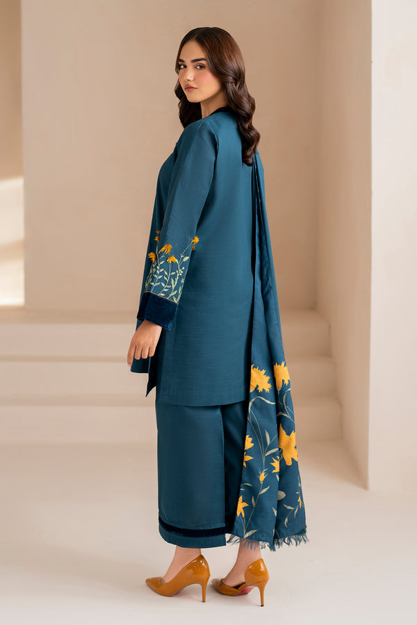 Baroque | Luxury Pret 24 | KHADDAR PR-999 - Designer Dress with Intricate embroidery and embellishments. Shop elegent wedding dress at Maria Faisal.