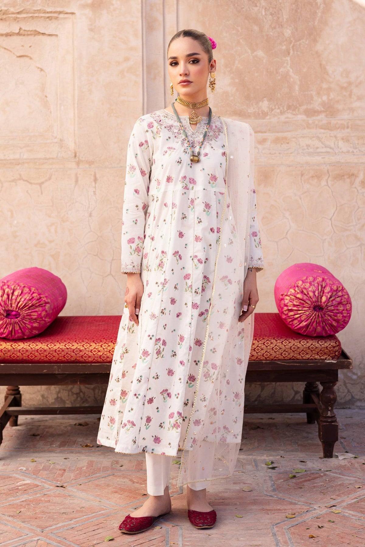 Batik | Chargbagh | Nayab by Maria Faisal - Registered Vendor of : Batik - type : Ladies Clothes - 100% original wedding dresses
