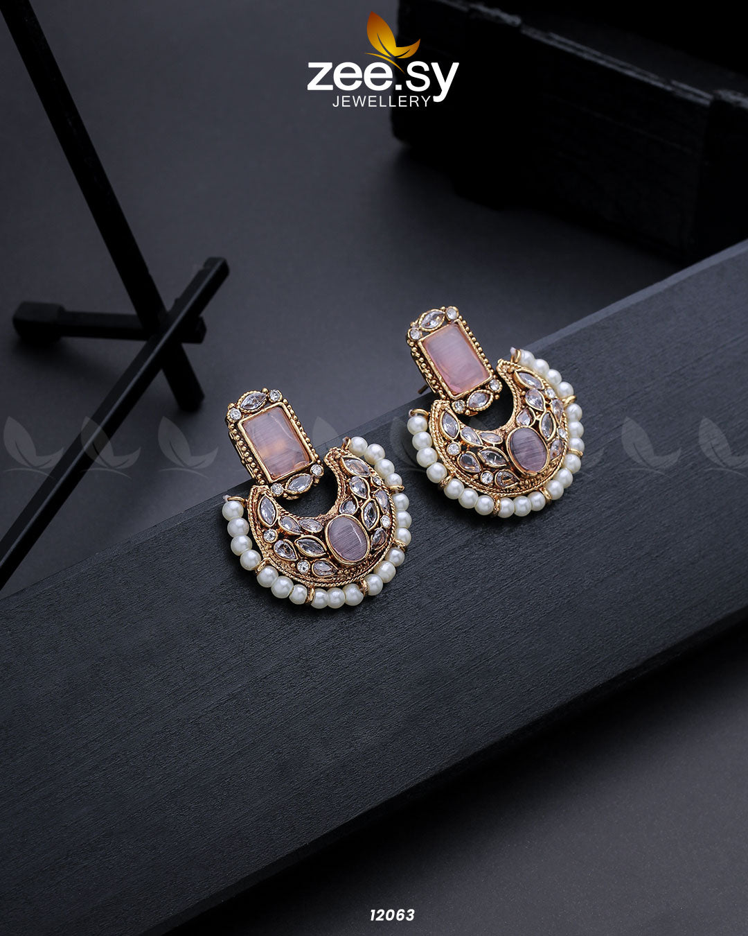 Cluster Pearl Earring - Earrings 