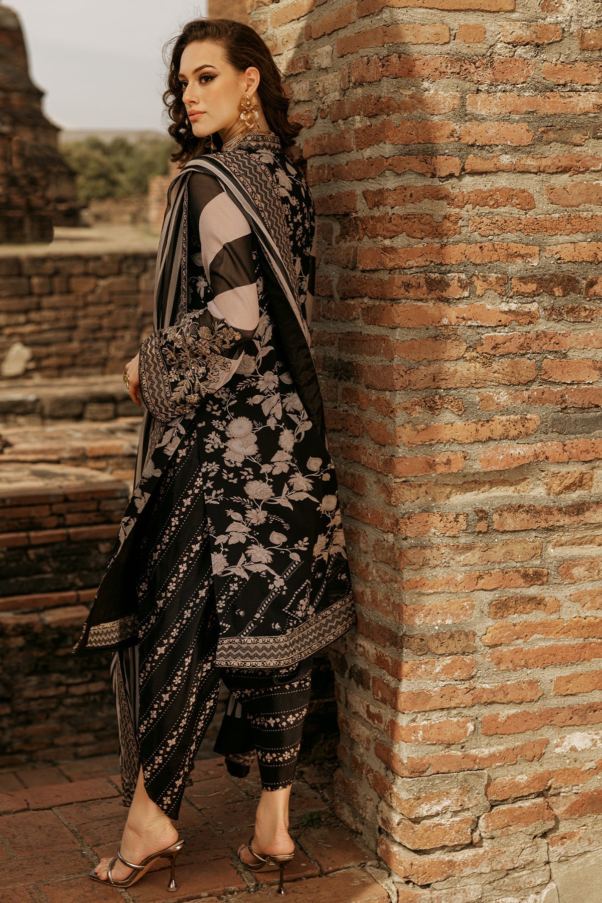 Charizma | Vasal Collection 25 | VSL25-02 by Maria Faisal - Registered Vendor of : Charizma - type : Ladies Clothes - 100% original wedding dresses
