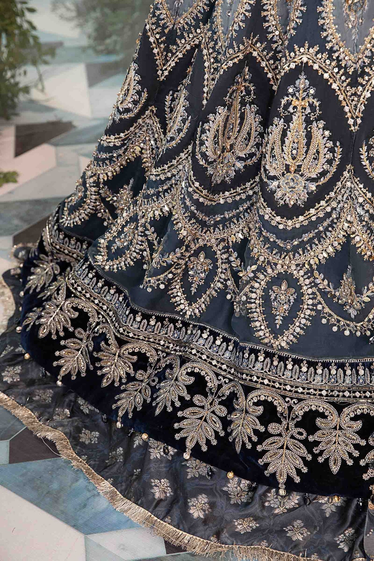 Maria B | Mbroidered Formals 24| Organza Suit | BD-2901 - Designer Dress with Intricate embroidery and embellishments. Shop elegent wedding dress at Maria Faisal.
