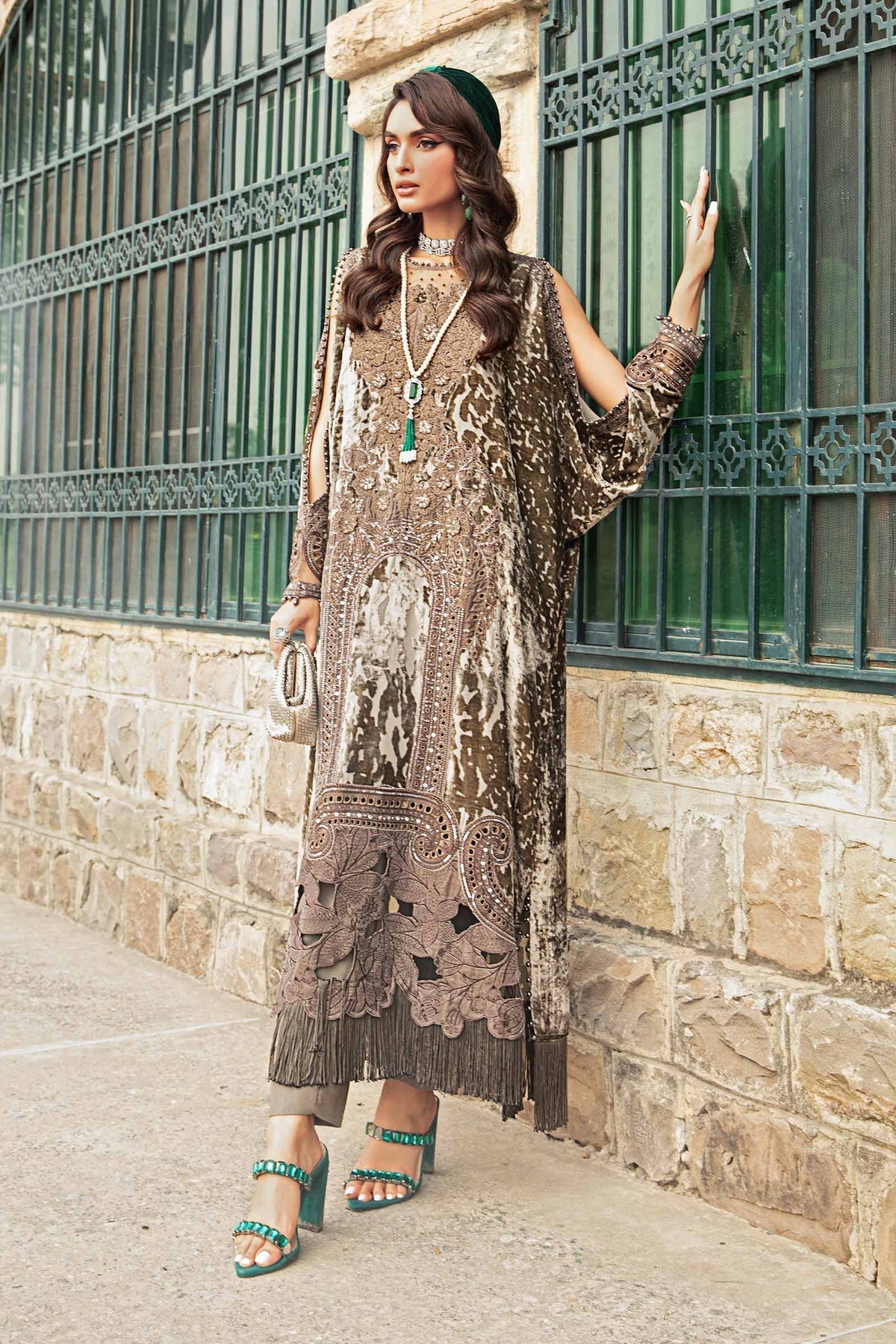 Maria B | Winter Luxe 24 | Velvet DL-1201 - Ladies Clothes - Maria Faisal