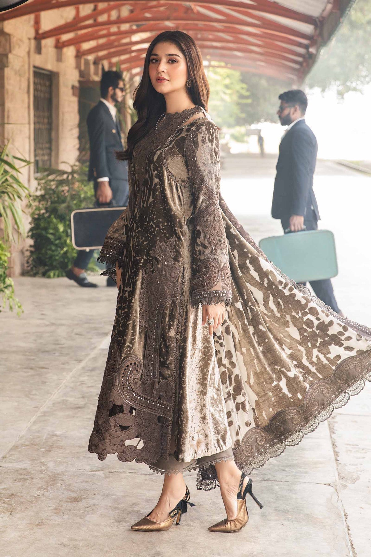 Maria B | Winter Luxe 24 | Velvet DL-1201 - Ladies Clothes - Maria Faisal