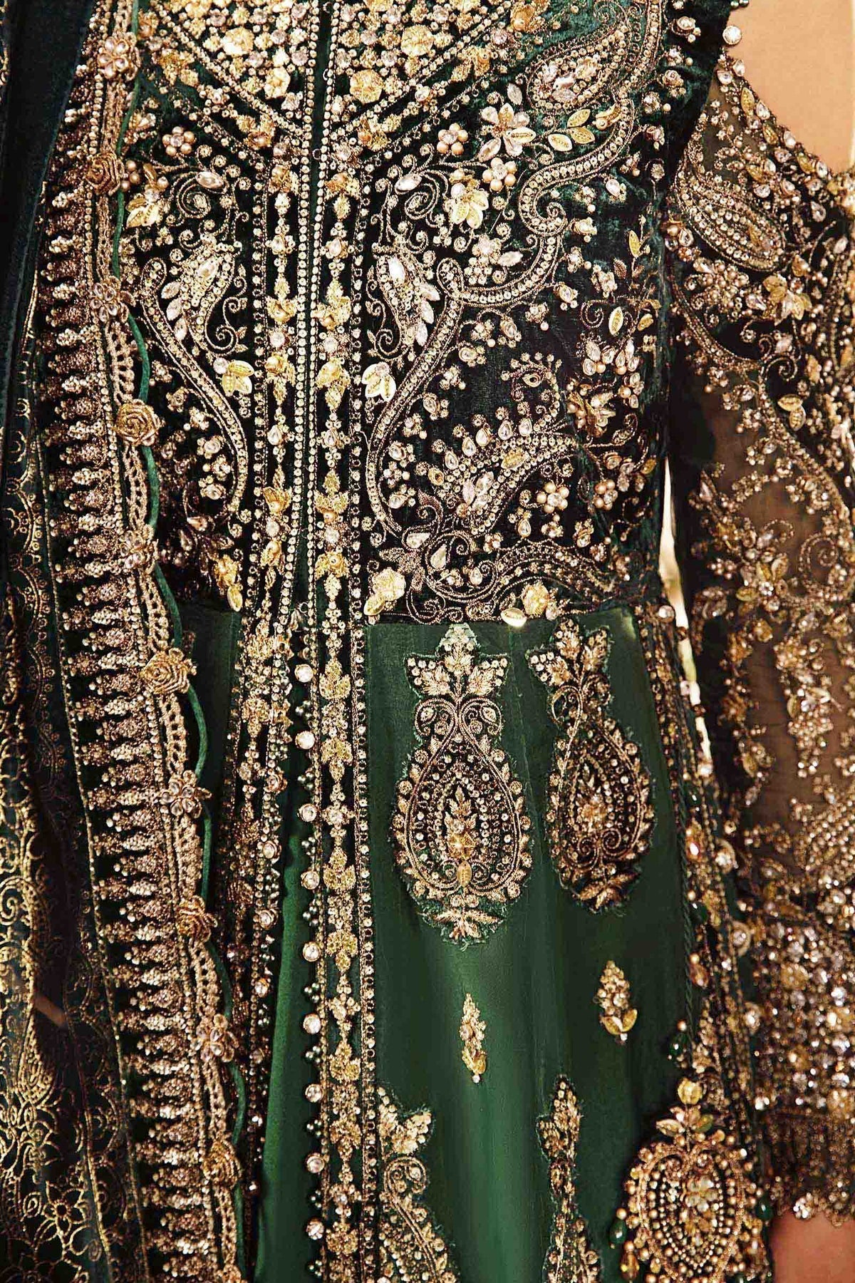 Maria B | Mbroidered Formals 24 | Velvet Suit | BD-2904 - Designer Dress with Intricate embroidery and embellishments. Shop elegent wedding dress at Maria Faisal.