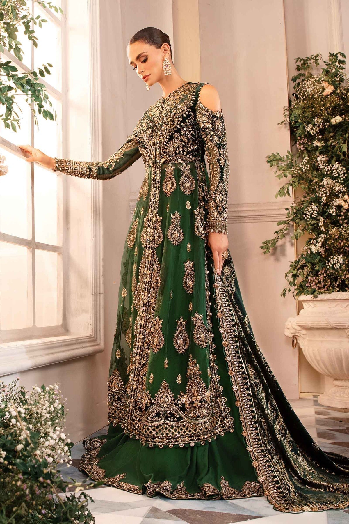 Maria B | Mbroidered Formals 24 | Velvet Suit | BD-2904 - Designer Dress with Intricate embroidery and embellishments. Shop elegent wedding dress at Maria Faisal.