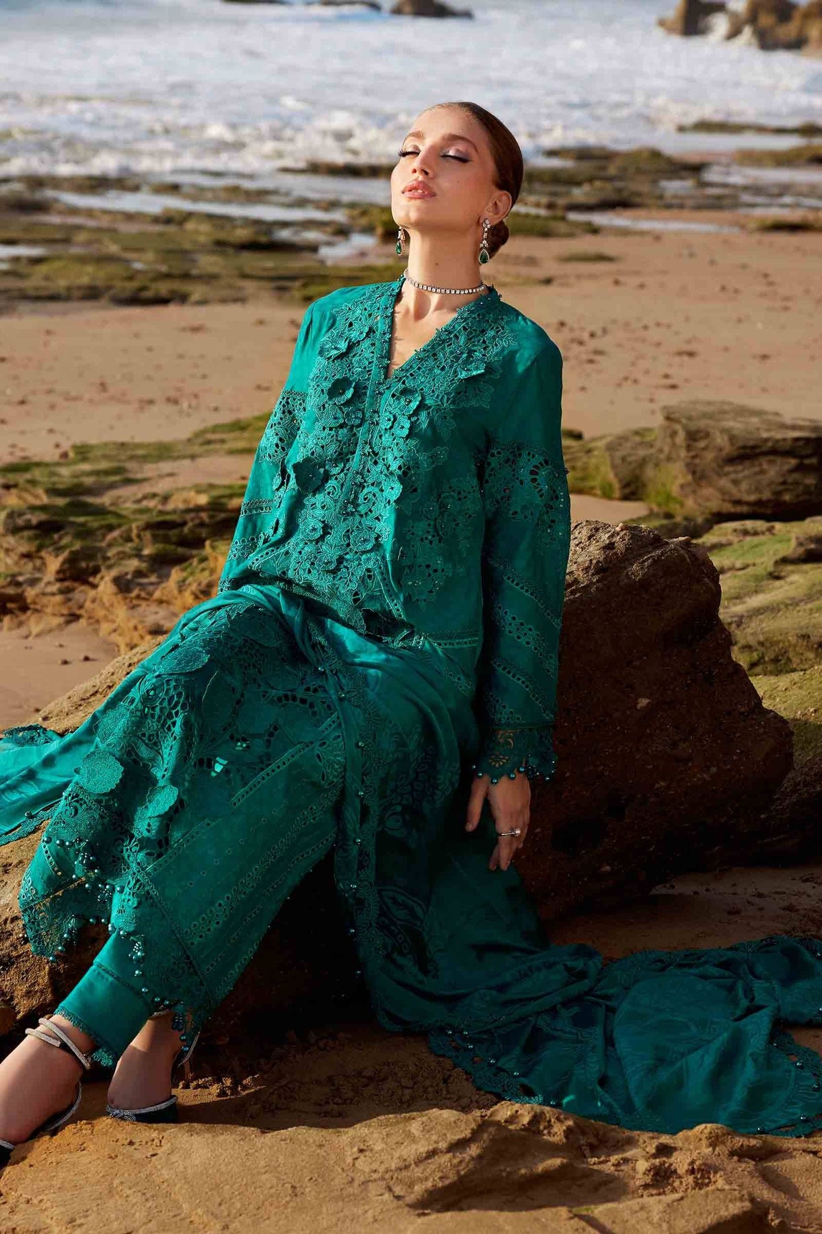 Maria B | Eid Collection 25 | 25-05 by Maria Faisal - Registered Vendor of : Maria B - type : Ladies Clothes - 100% original wedding dresses