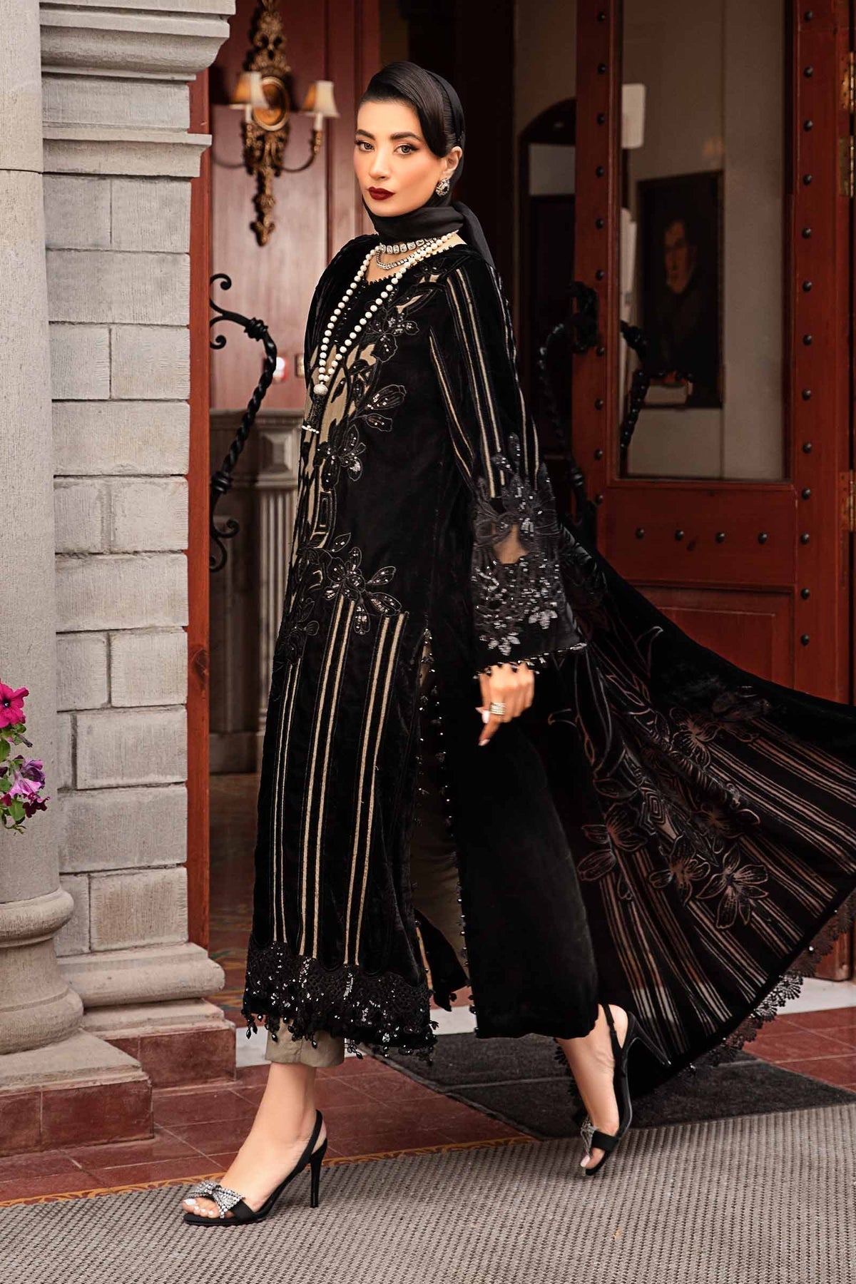 Maria B | Winter Luxe 24 | Velvet DL-1205 - Ladies Clothes - Maria Faisal