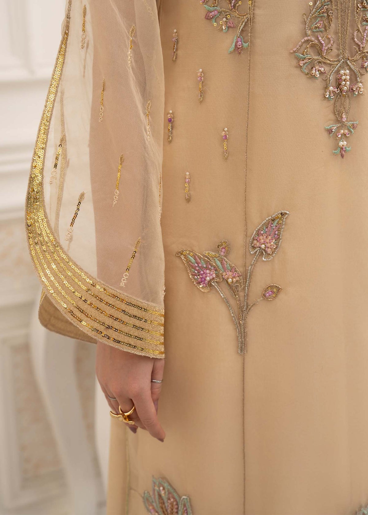 Jamnii | The Aura | Viana by Maria Faisal - Registered Vendor of : Jamnii - type : Ladies Clothes - 100% original wedding dresses