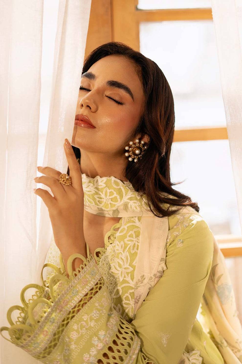 Zarposh | Sajni Lawn 25 | Gulnaz by Maria Faisal - Registered Vendor of : Zarposh - type : Ladies Clothes - 100% original wedding dresses