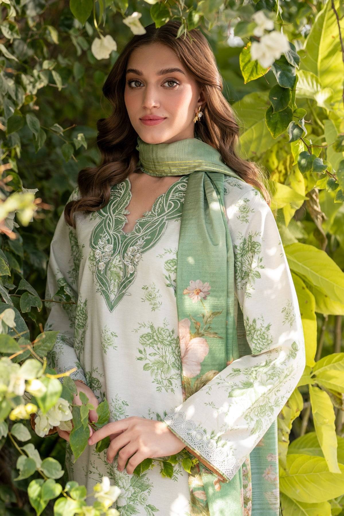 Xenia Formals | Summer Away 25 | MOSS by Maria Faisal - Registered Vendor of : Xenia Formals - type : Ladies Clothes - 100% original wedding dresses