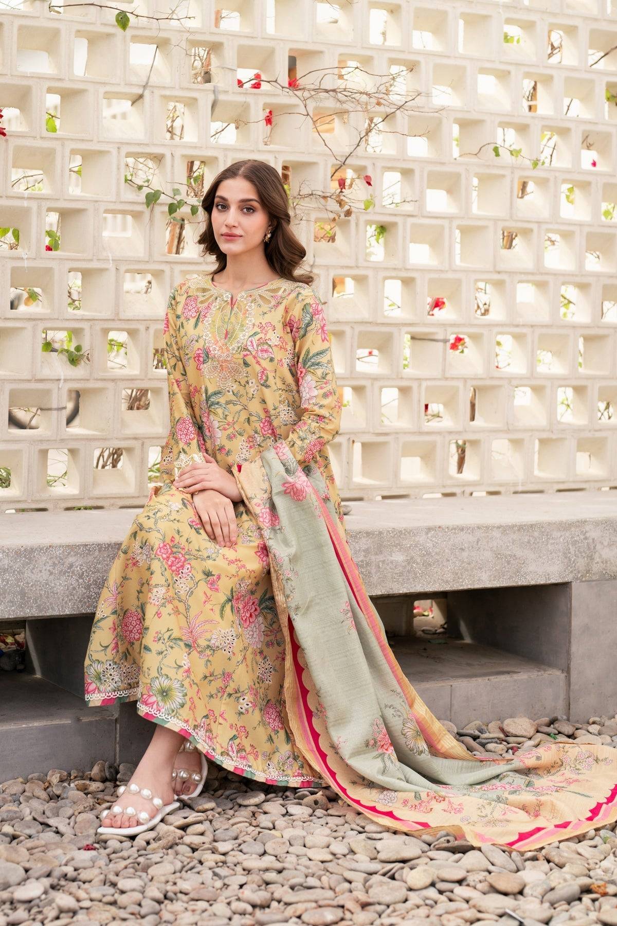Xenia Formals | Summer Away 25 | SUN by Maria Faisal - Registered Vendor of : Xenia Formals - type : Ladies Clothes - 100% original wedding dresses