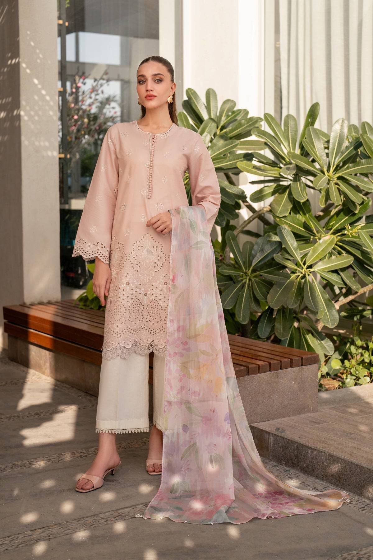Xenia Formals | Summer Away 25 | FLAMINGO by Maria Faisal - Registered Vendor of : Xenia Formals - type : Ladies Clothes - 100% original wedding dresses