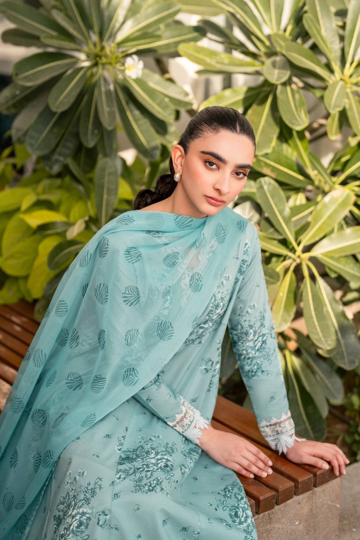 Xenia Formals | Summer Away 25 | FERIO by Maria Faisal - Registered Vendor of : Xenia Formals - type : Ladies Clothes - 100% original wedding dresses